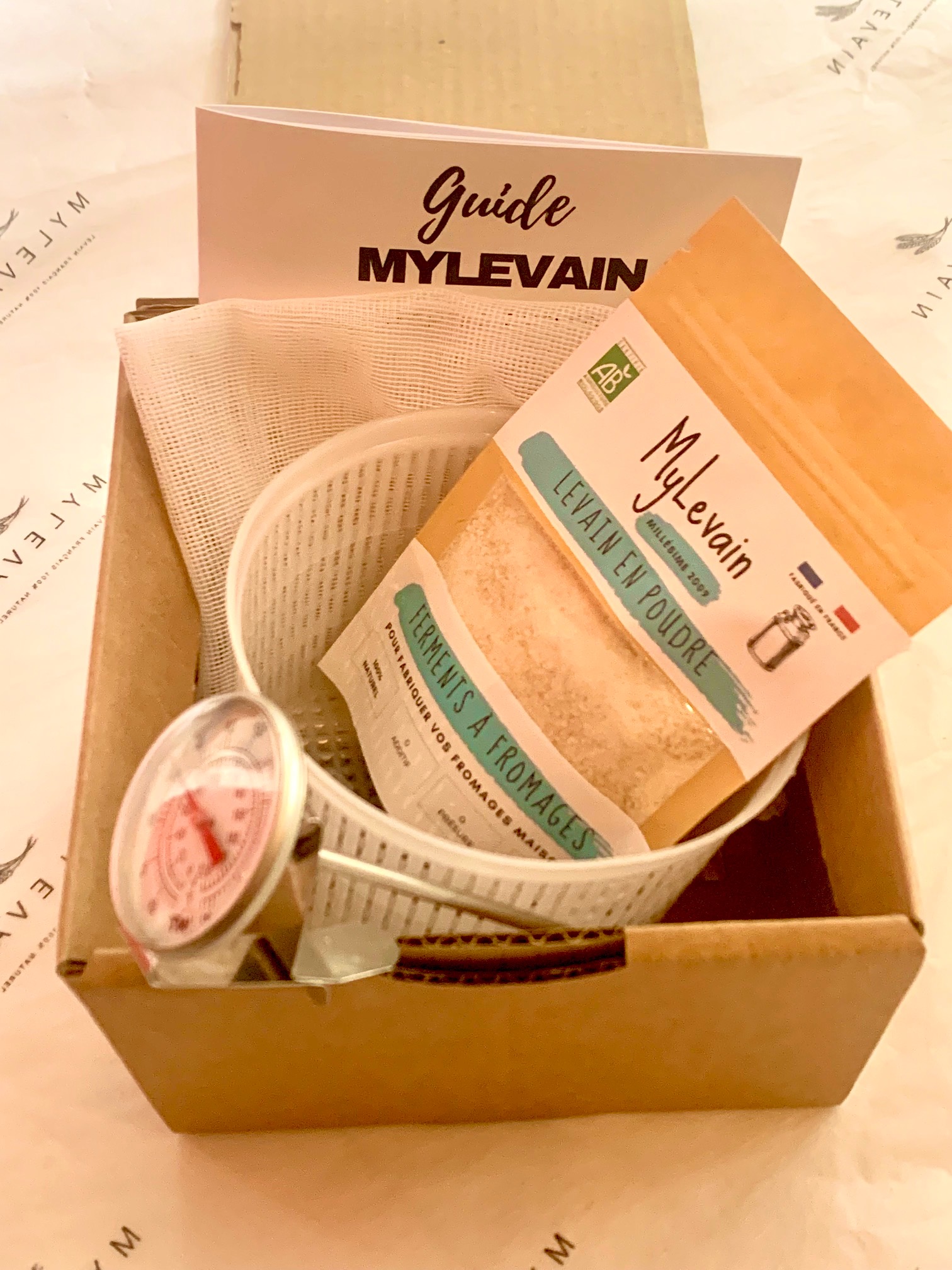 Box Kit FROMAGE au levain naturel - Fromage maison au lait cru sans présure