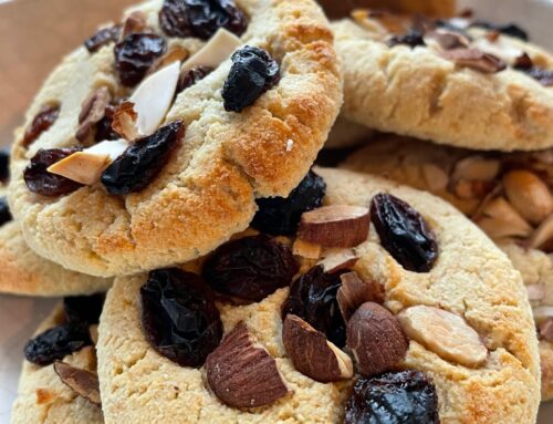 Cookies IG bas : Farines de coco & petit épeautre, levain bio, pépites de chocolat, raisins secs et amandes